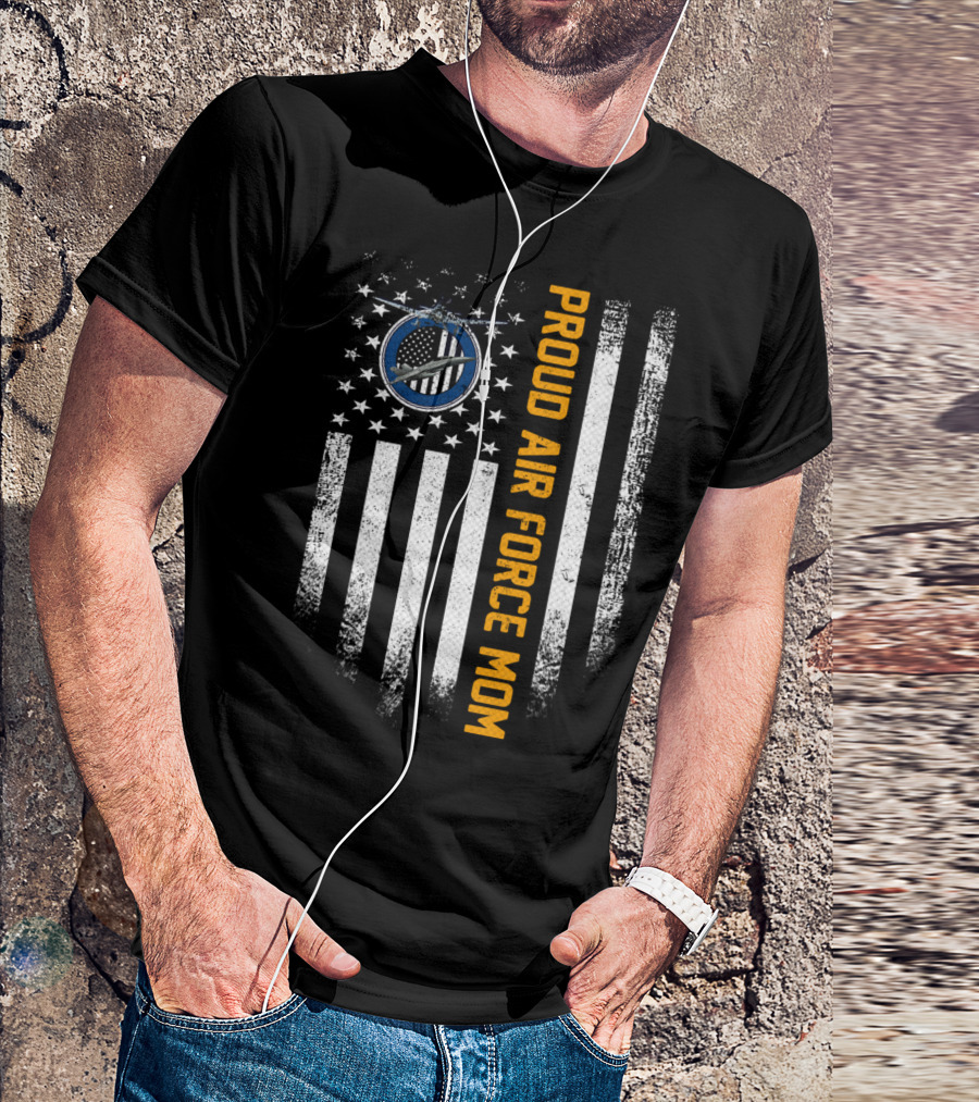Proud Air Force Mom Vintage USA American Flag Patriotic T-Shirt