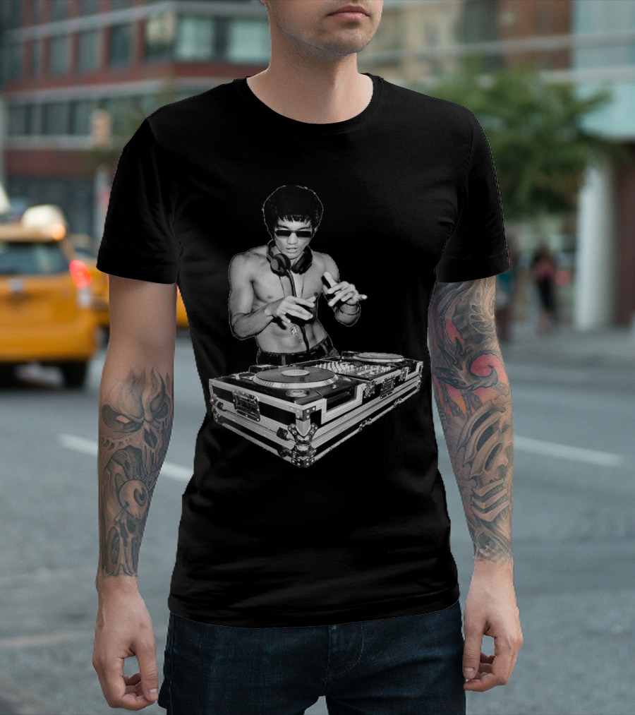 T Bruce DJ by Bruce Headphones Turntable T-Shirt