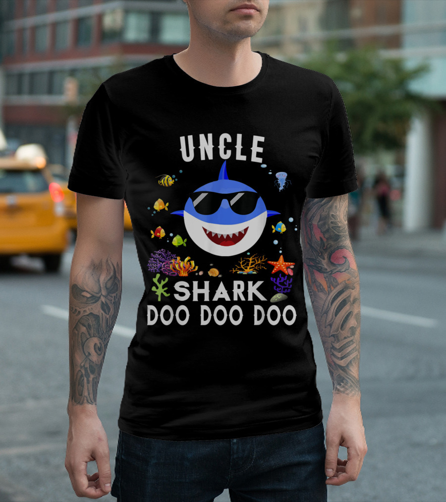 Uncle Shark Doo Doo Doo Cool Sunglasses Underwater Family Adventure T-Shirt