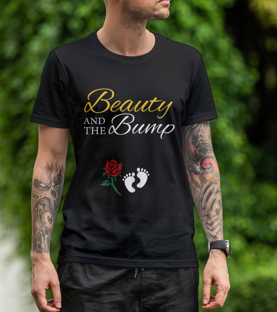 Beauty And The Bump Cute Pregnancy Announcement Rose Footprints T-Shirt