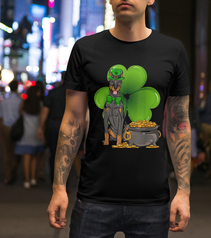 Doberman Pinscher St Patricks Day Leprechaun With Pot Of Gold And Clover T-Shirt