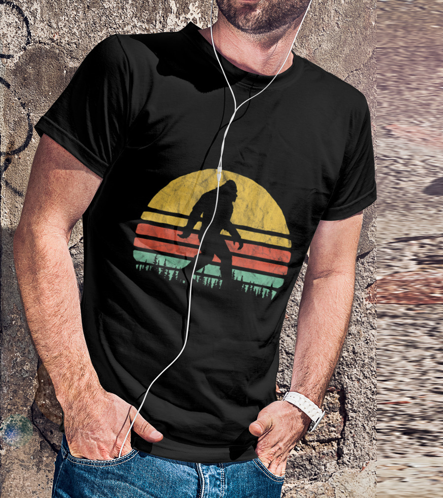Retro Bigfoot Hipster Vintage Vibe Seventies Sunset T-Shirt