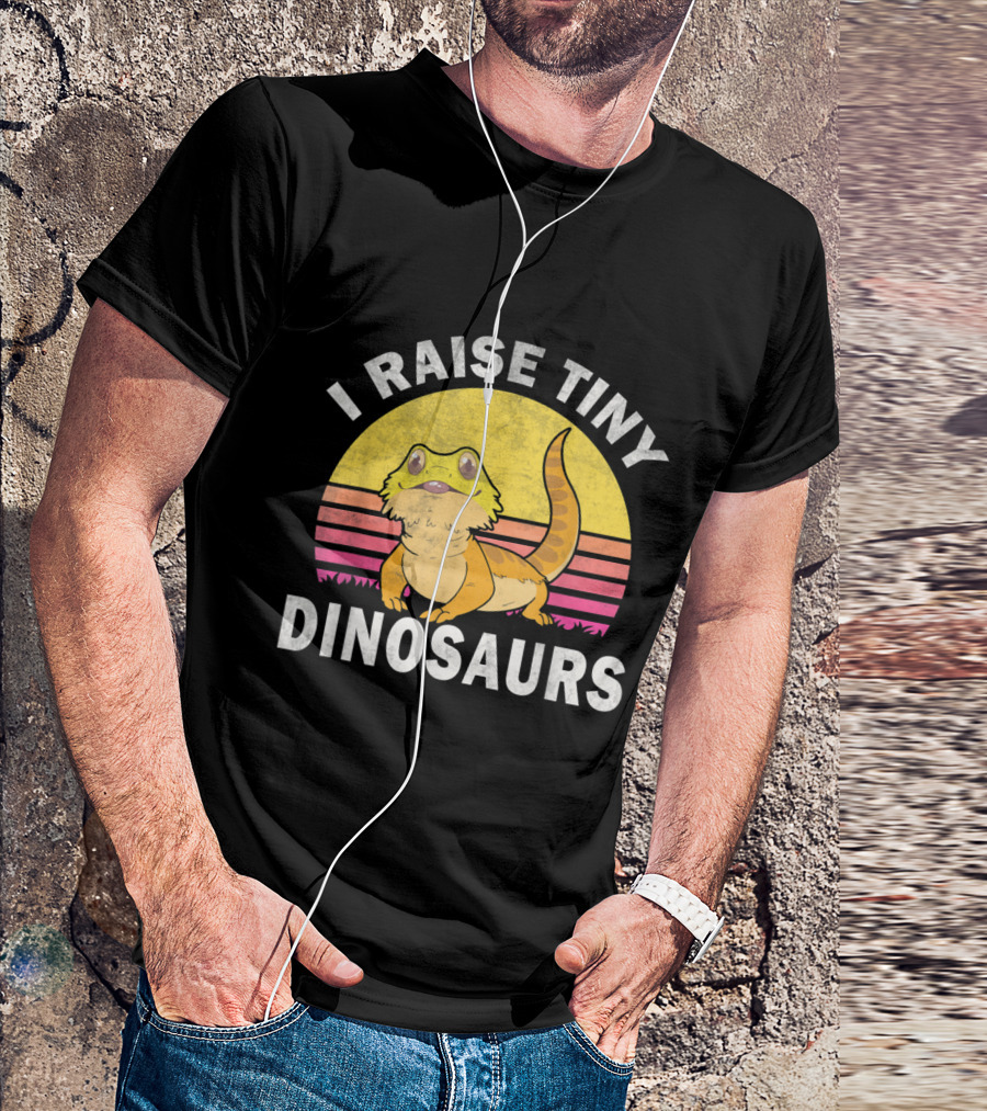 I Raise Tiny Dinosaurs For Bearded Dragon Lovers With Retro Sunset T-Shirt