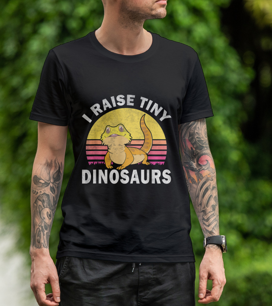 I Raise Tiny Dinosaurs For Bearded Dragon Lovers With Retro Sunset T-Shirt