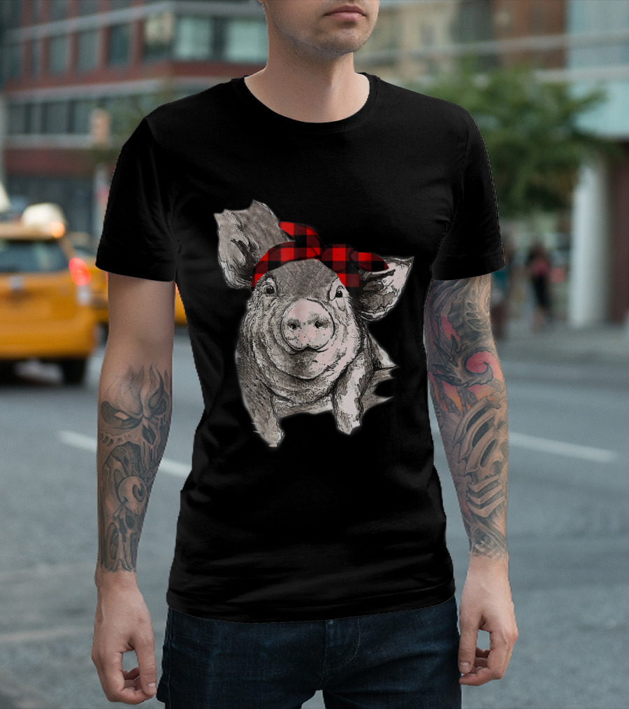 Pig with Bandana Caro Black and White Buffalo Plaid Holiday T-Shirt