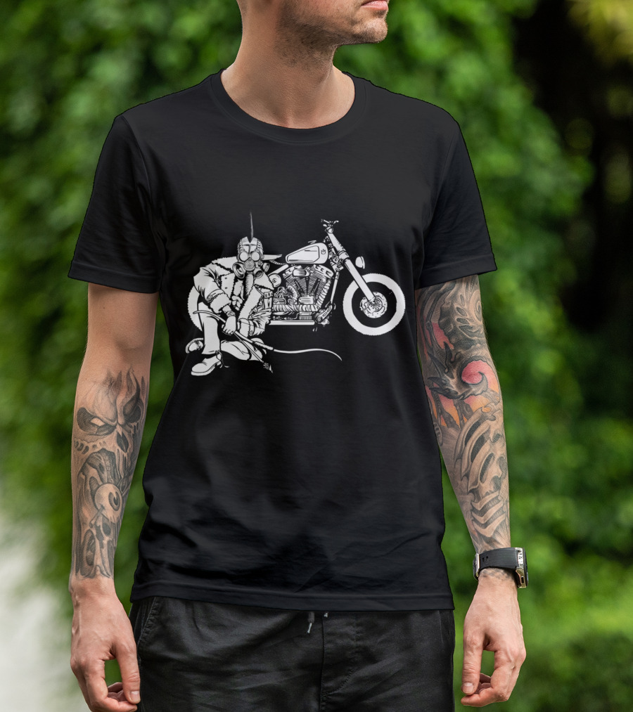 Pestilence White Four Riders Of The Apocalypse Gas Mask Motorcycle Rider T-Shirt