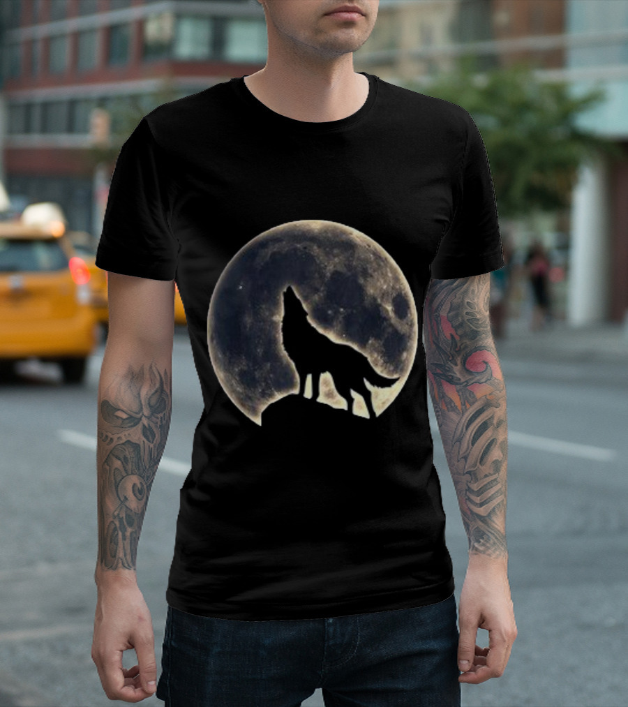 Wolf Howling Full Moon Forest Hunting Occult T-Shirt