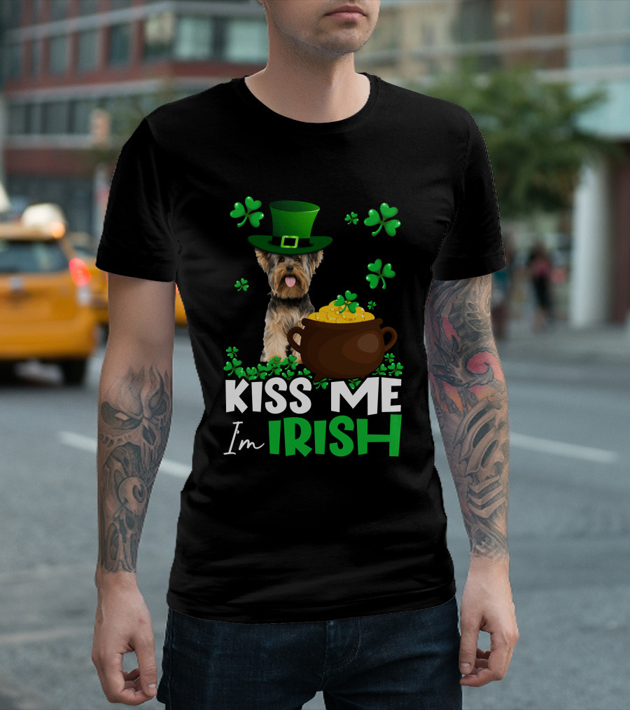 Kiss Me I'm Irish St Patrick's Day Yorkshire Terrier Pot of Gold Shamrocks T-Shirt