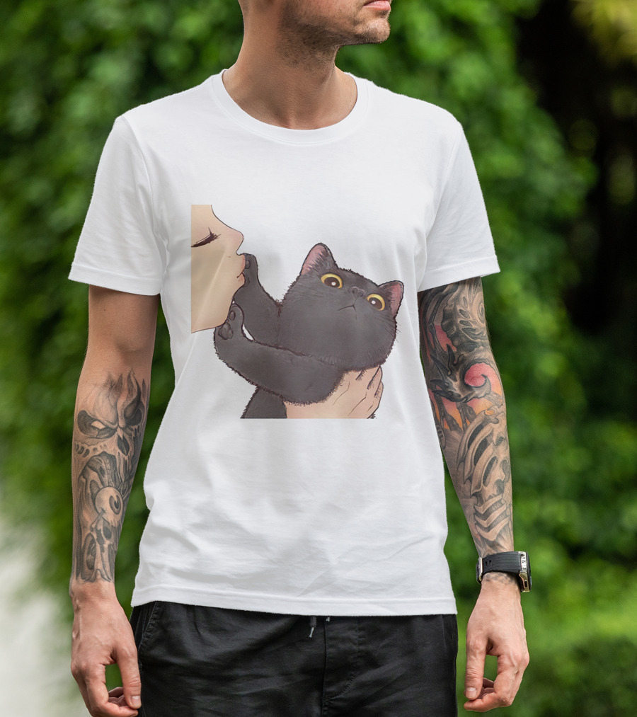 Cat Huuh - Funny Black Cat Reacts To Affection With Cute Expression T-Shirt