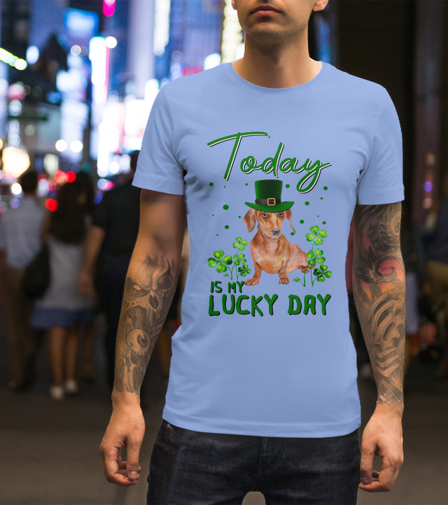 Dachshund Lucky Day With Leprechaun Hat And Shamrocks T-Shirt