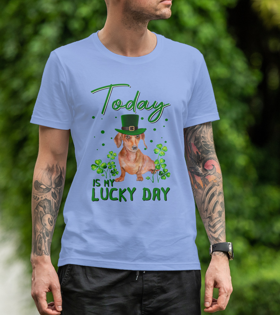 Dachshund Lucky Day With Leprechaun Hat And Shamrocks T-Shirt