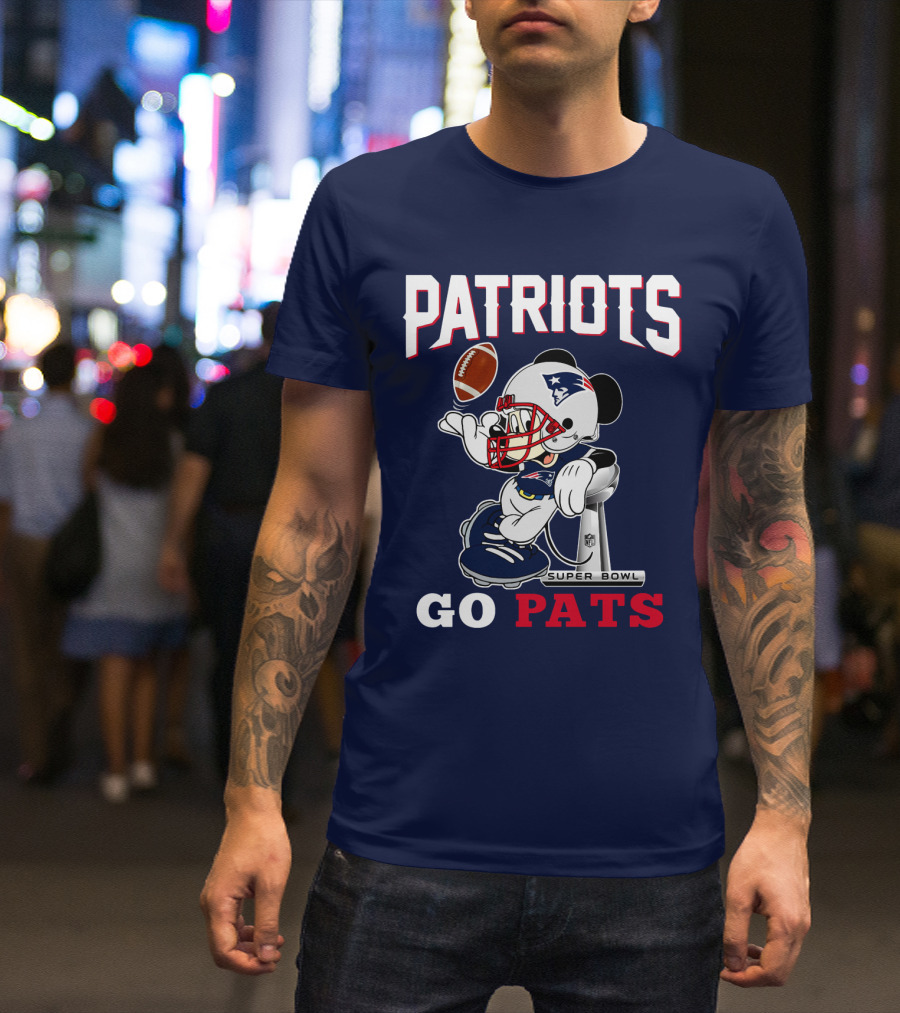 Patriots Super Bowl Go Pats Football Helmet Trophy Animation T-Shirt
