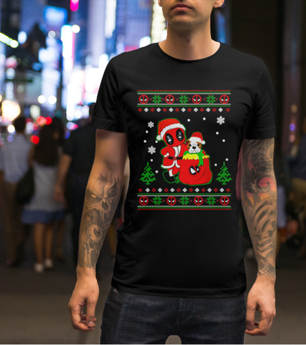 Deadpool Bulldog Christmas Santa Ugly Sweater Snowflakes Trees T-Shirt