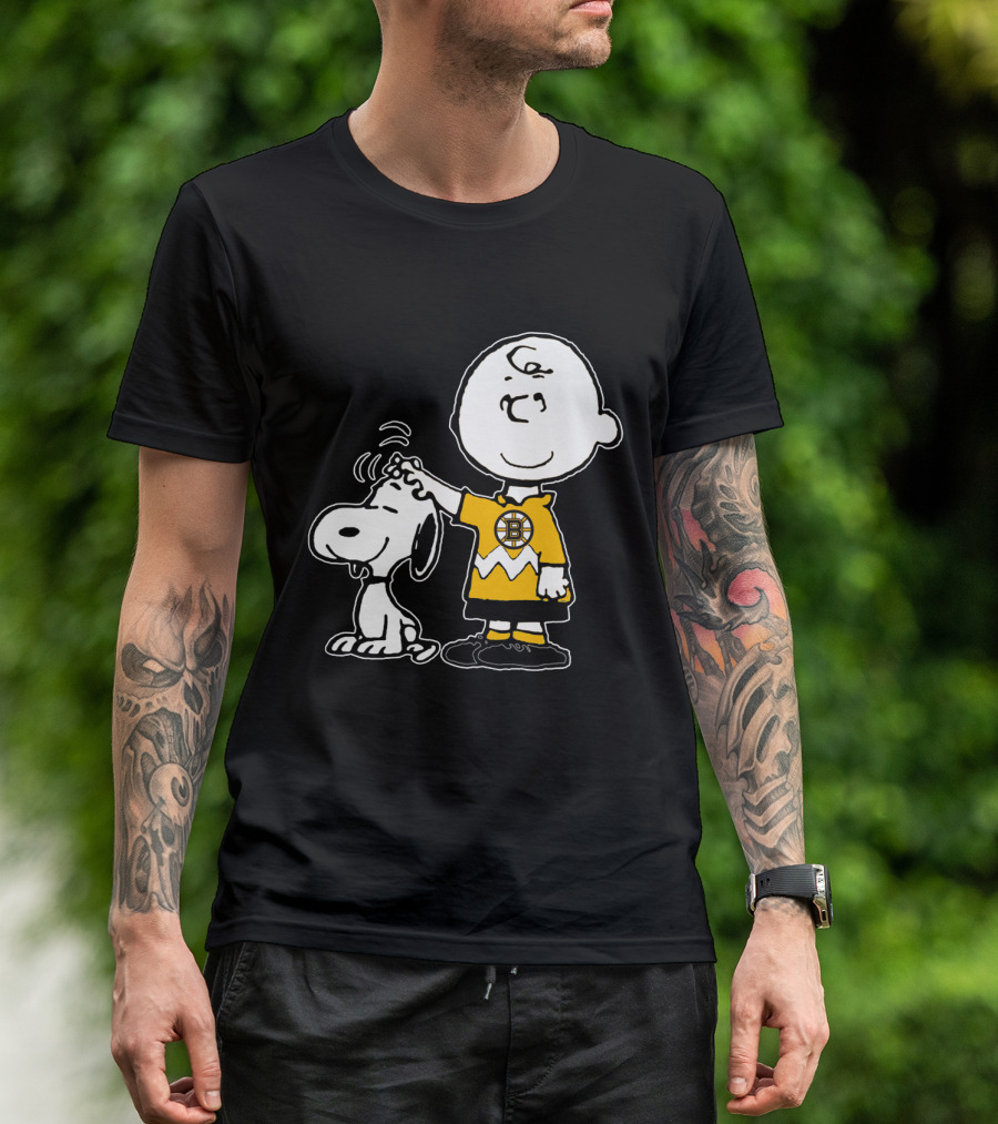 Boston Bruins Snoopy Charlie Brown Peanuts T-Shirt