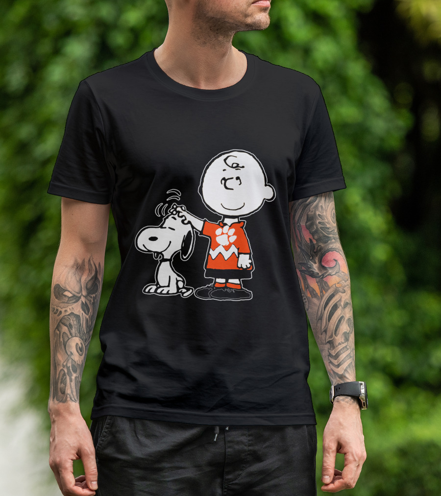 Clemson Tigers Football Paw Print On Charlie Brown With Snoopy T-Shirt