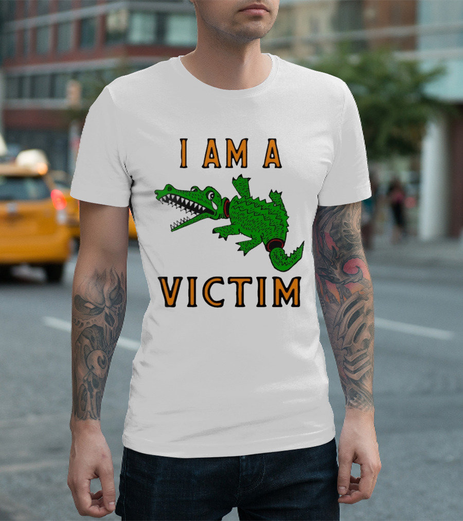 I Am A Victim Green Crocodile Cartoon T-Shirt
