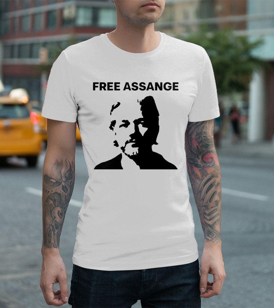 FREE ASSANGE Activist T-Shirt