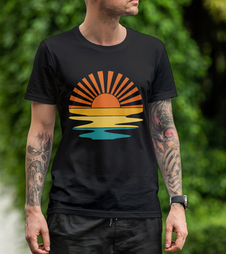Retro Sunset Rays Wavy Vintage Sunshine Sunburst Ocean Horizon T-Shirt
