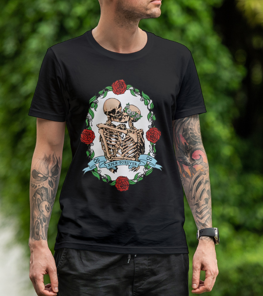 Xplr Forever Skeletons Embrace With Roses And Floral Wreath T-Shirt