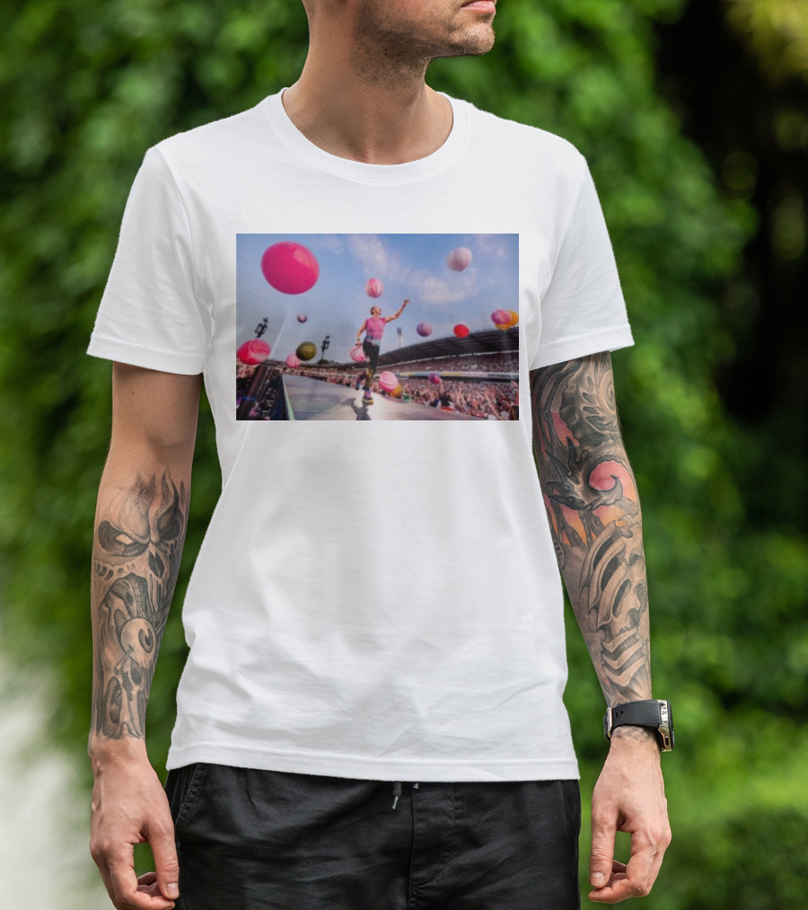 Tack Göteborg Concert Colorful Celebrations With Large Balloons At Crowded Stadium T-Shirt