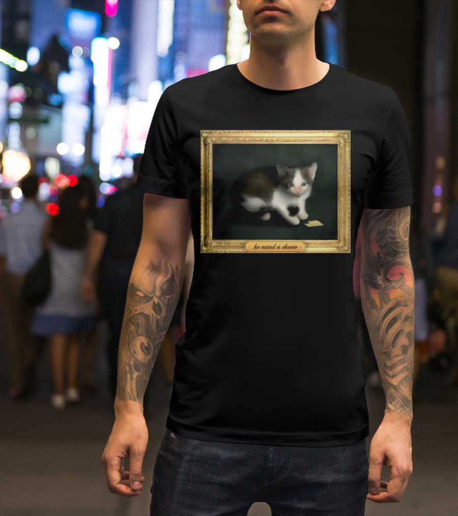 He Eated A Cheese Cat Dainty Portrait In Gold Frame T-Shirt