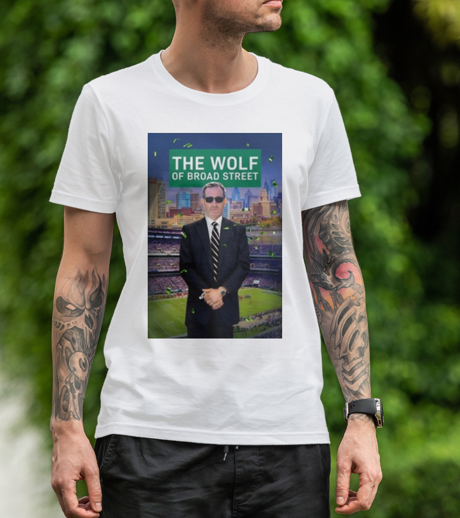 The Wolf Of Broad Street Philly Football Skyline Celebrations T-Shirt