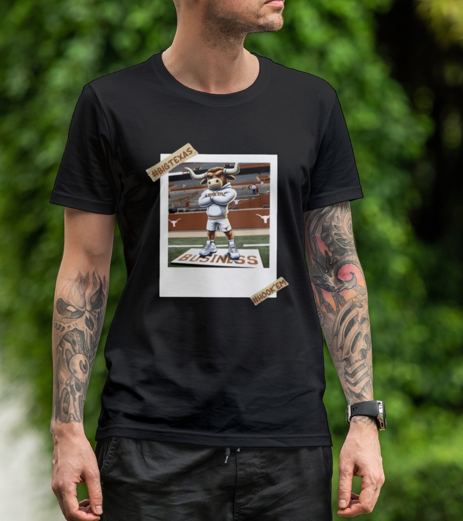 Mobapparel Standing On Business Big Texas Hook'Em T-Shirt