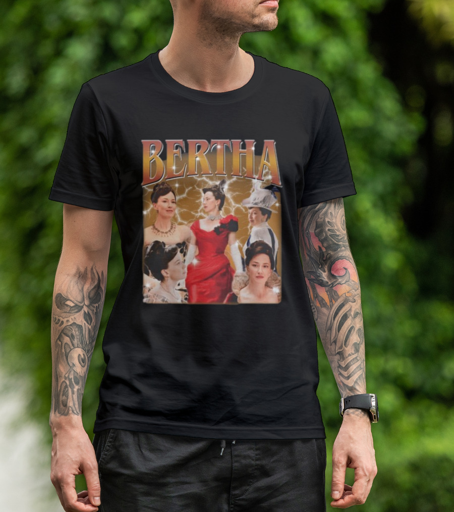 Bertha The Boss Glamorous Vintage Fashion Queens T-Shirt