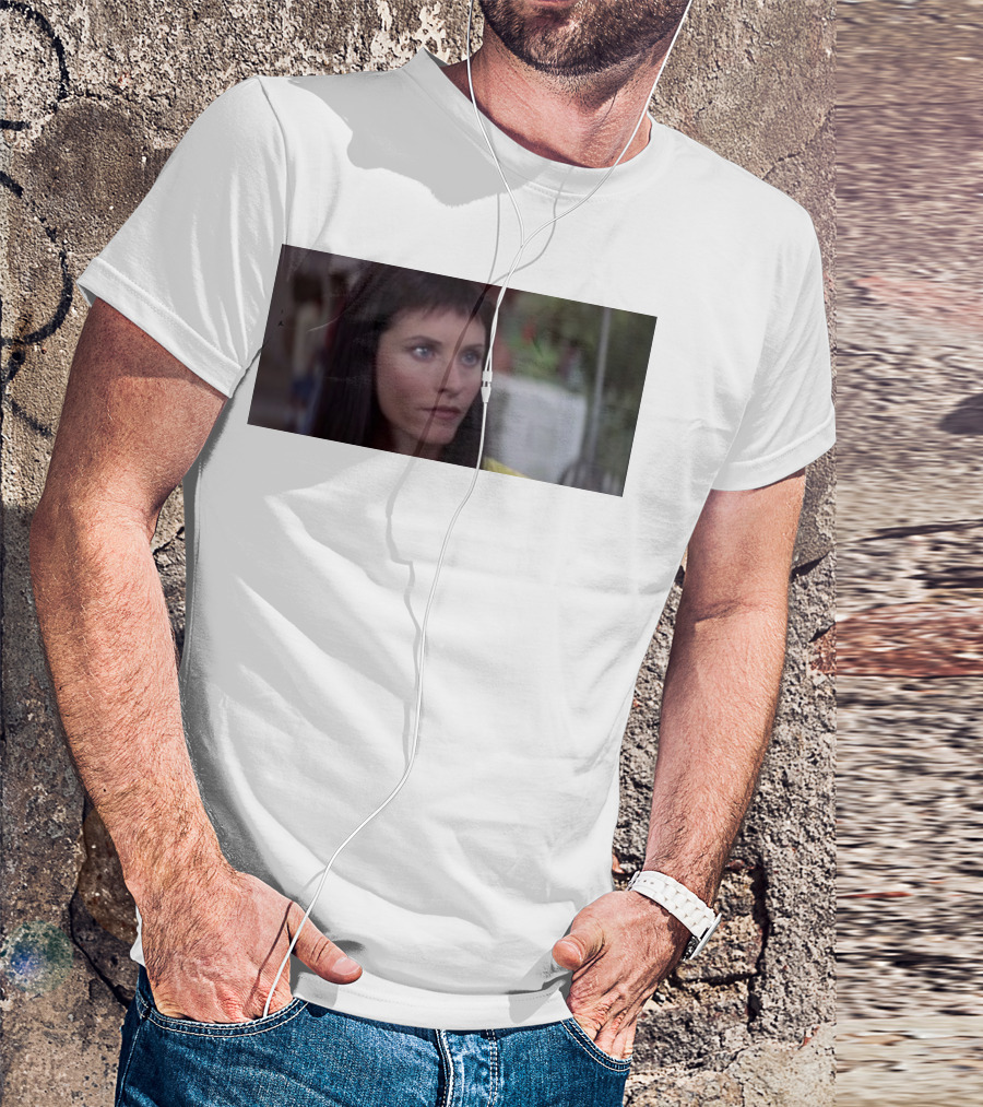 Courteney Cox Scream Movie Character House Party Scene T-Shirt