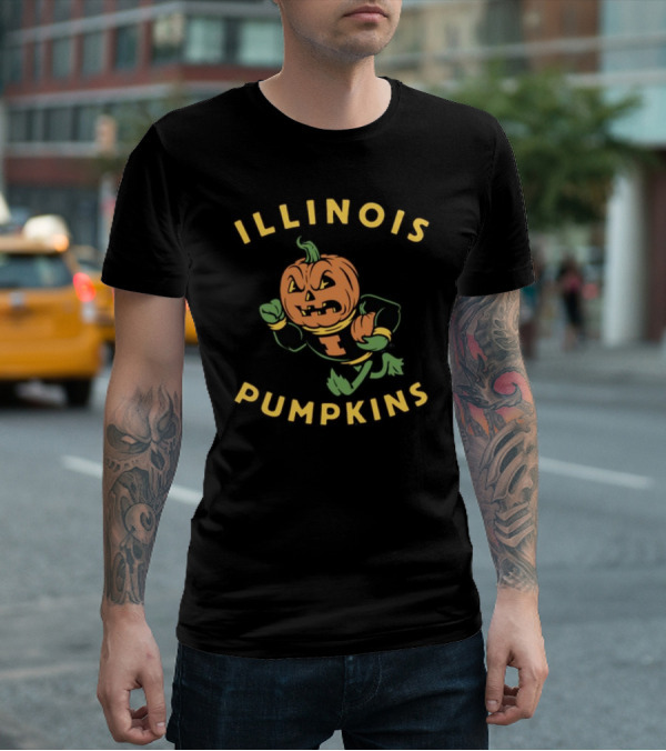 Harebraineddesign Illinois Pumpkins Mascot Creepy Jack-O’-Lantern Football Player T-Shirt