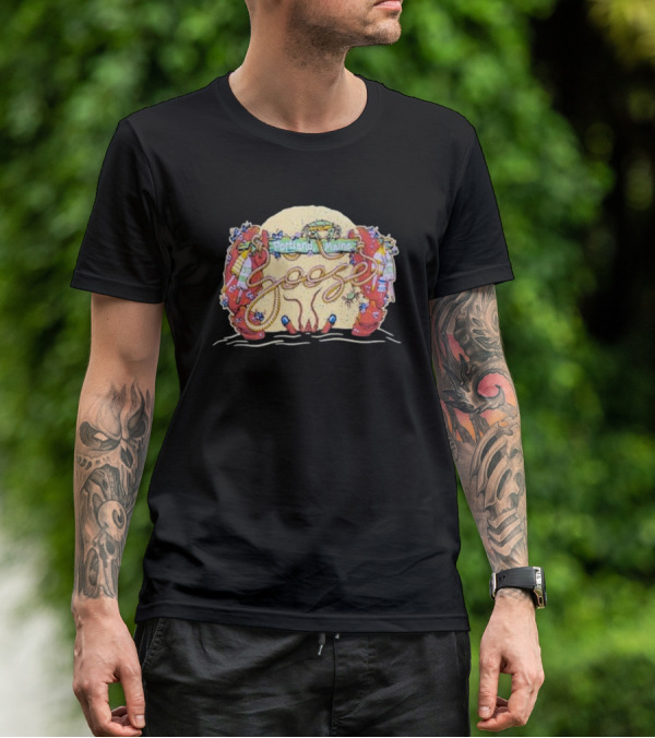 Portland Maine Goose Lobster And Lighthouse Scene T-Shirt