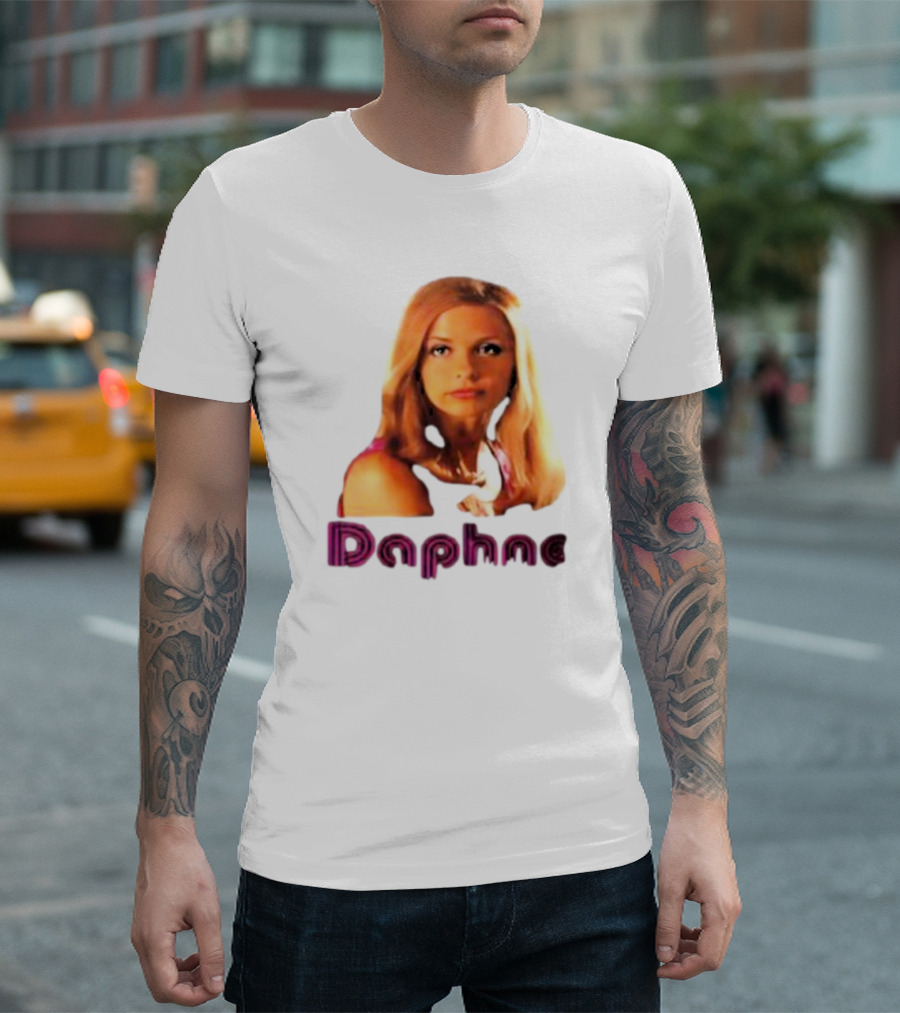 Sarah Michelle Gellar as Daphne in Scooby-Doo Movie T-Shirt