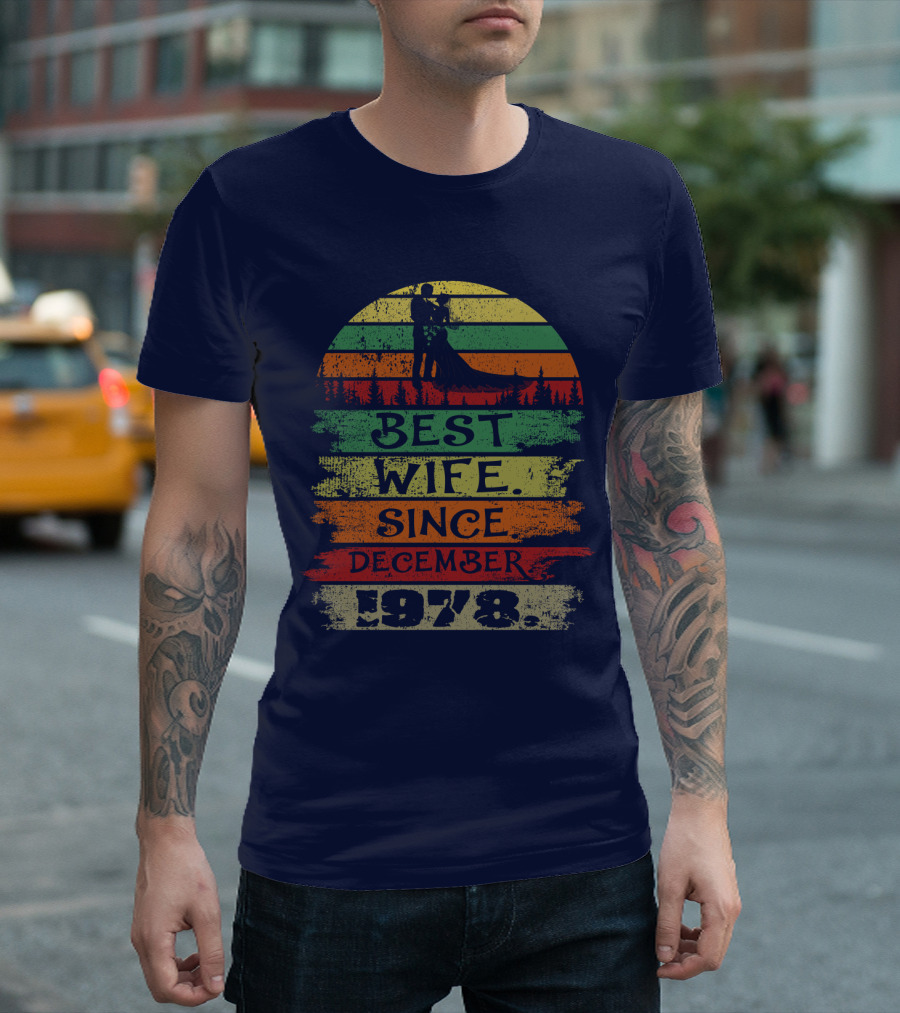 Best Wife Since December 1978 Retro Sunset T-Shirt