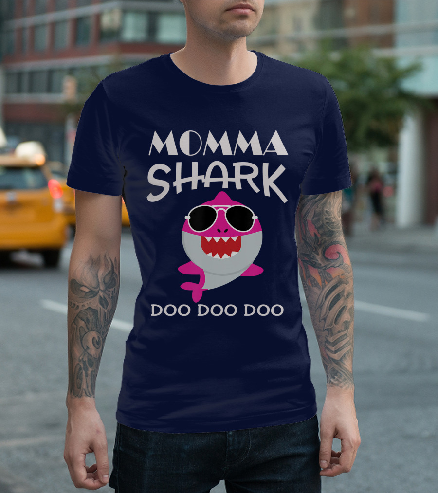 Momma Shark Doo Doo Doo Fun Sunglasses T-Shirt