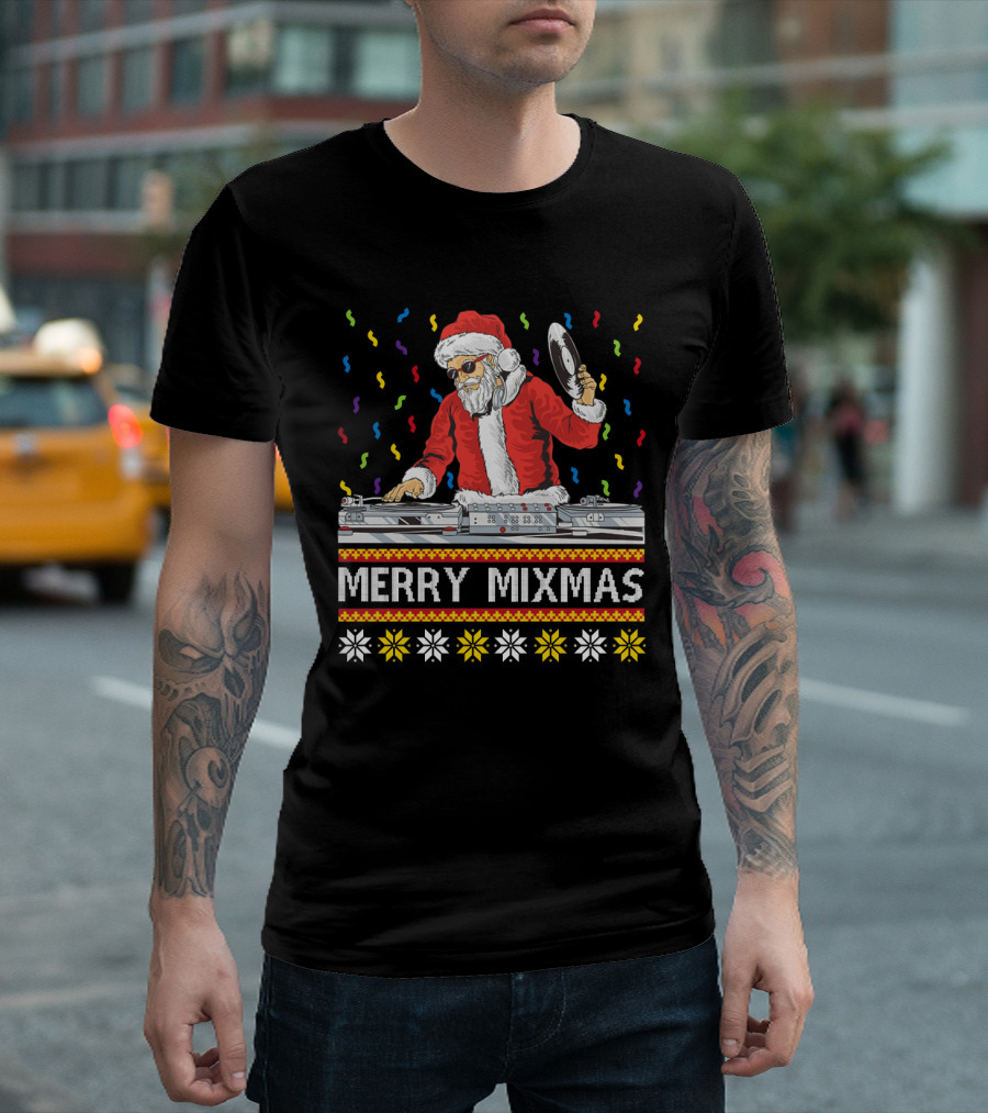 Santa DJ Merry Mixmas Festival DJing with Turntable and Vinyl T-Shirt