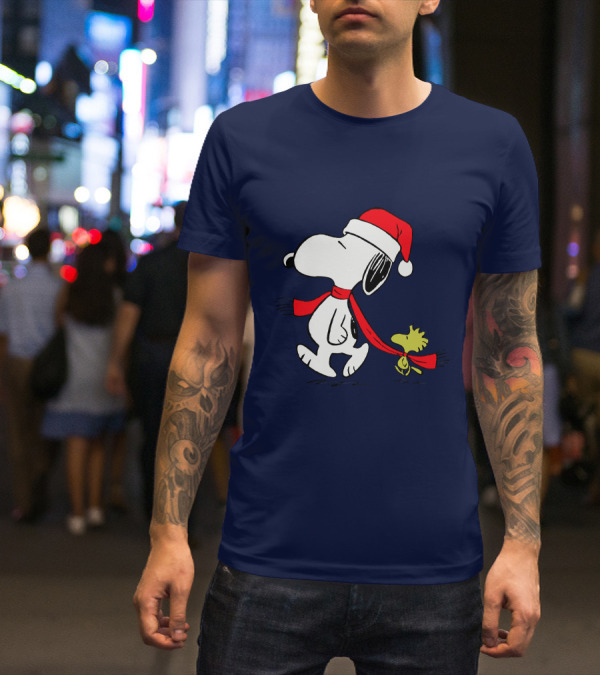 Snoopy Santa Hat And Woodstock Christmas Peanuts Scarf T-Shirt