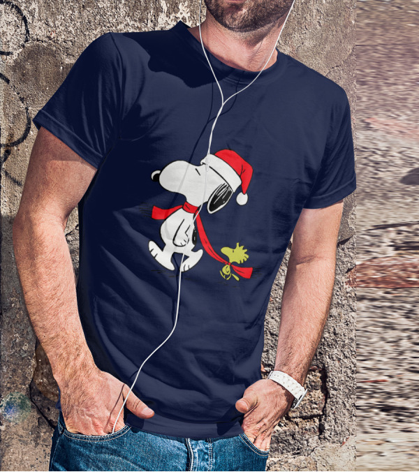 Snoopy Santa Hat And Woodstock Christmas Peanuts Scarf T-Shirt
