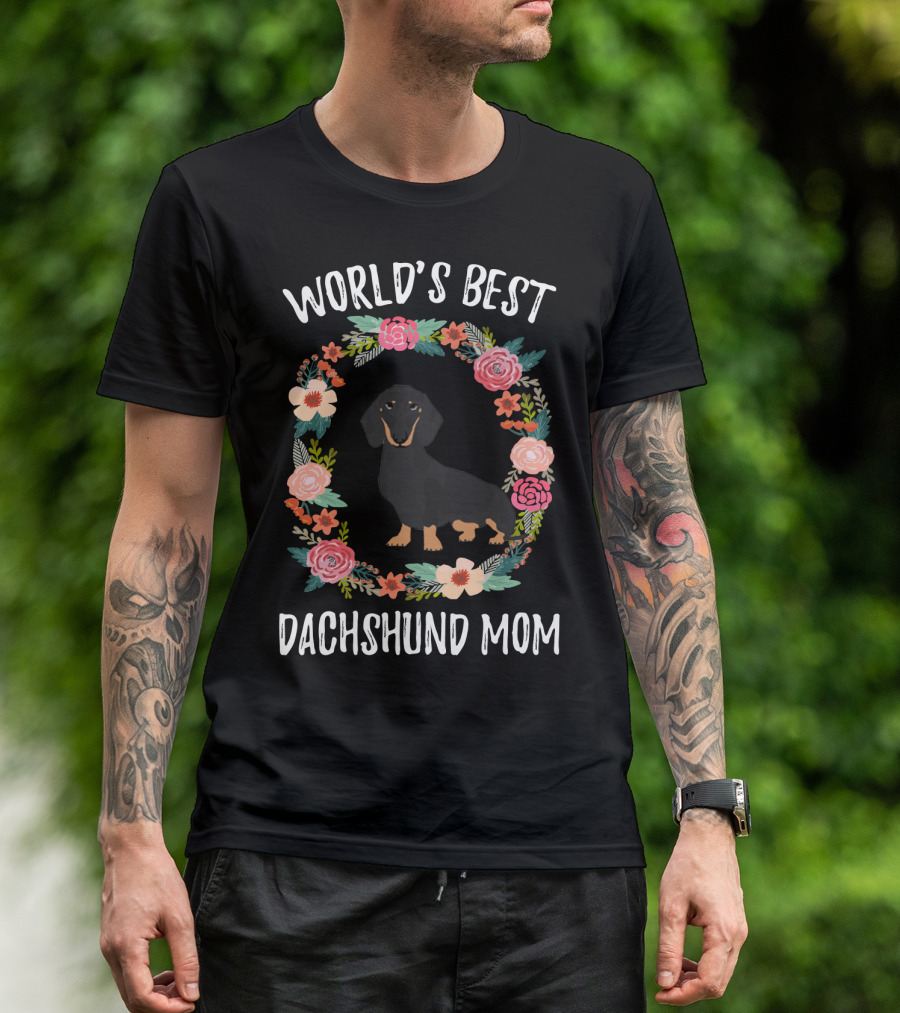 World's Best Dachshund Mom Black Dachshund Floral Wreath T-Shirt