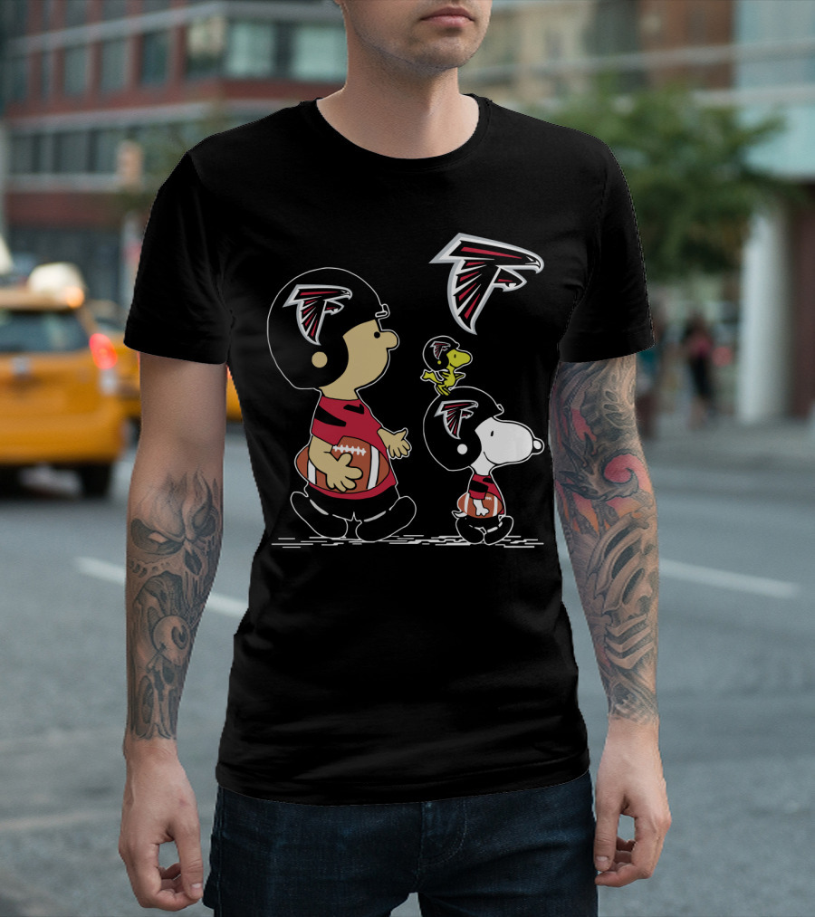 Peanuts Christmas Atlanta Falcons Football Charlie Brown Snoopy Woodstock T-Shirt