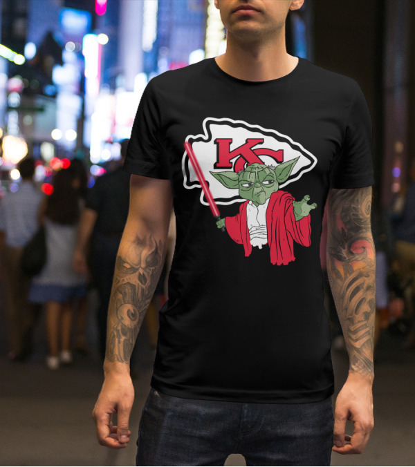 Kansas City Chiefs Yoda Lightsaber Fan T-Shirt