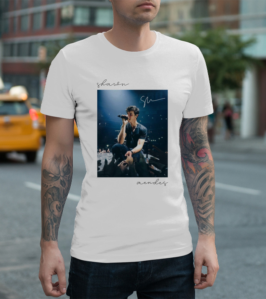 shawn mendes signature sm concert image T-Shirt