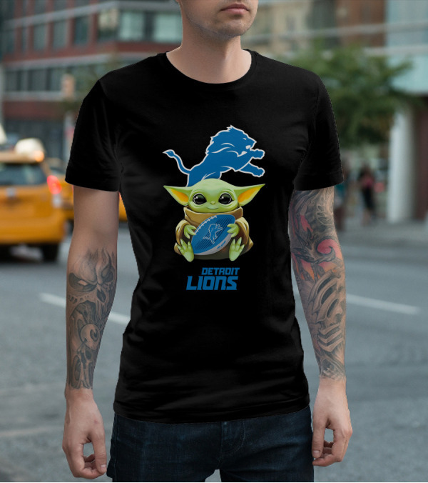 Baby Yoda Hug Detroit Lions Football T-Shirt