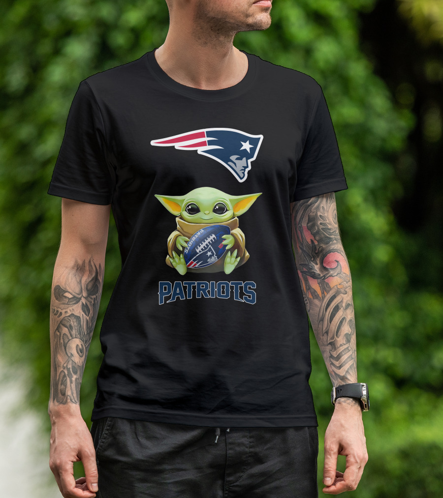 Baby Yoda Hugging New England Patriots Football Logo Fans T-Shirt
