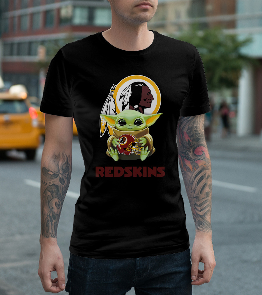 Baby Yoda Holding Washington Redskins Football Helmet Redskins T-Shirt