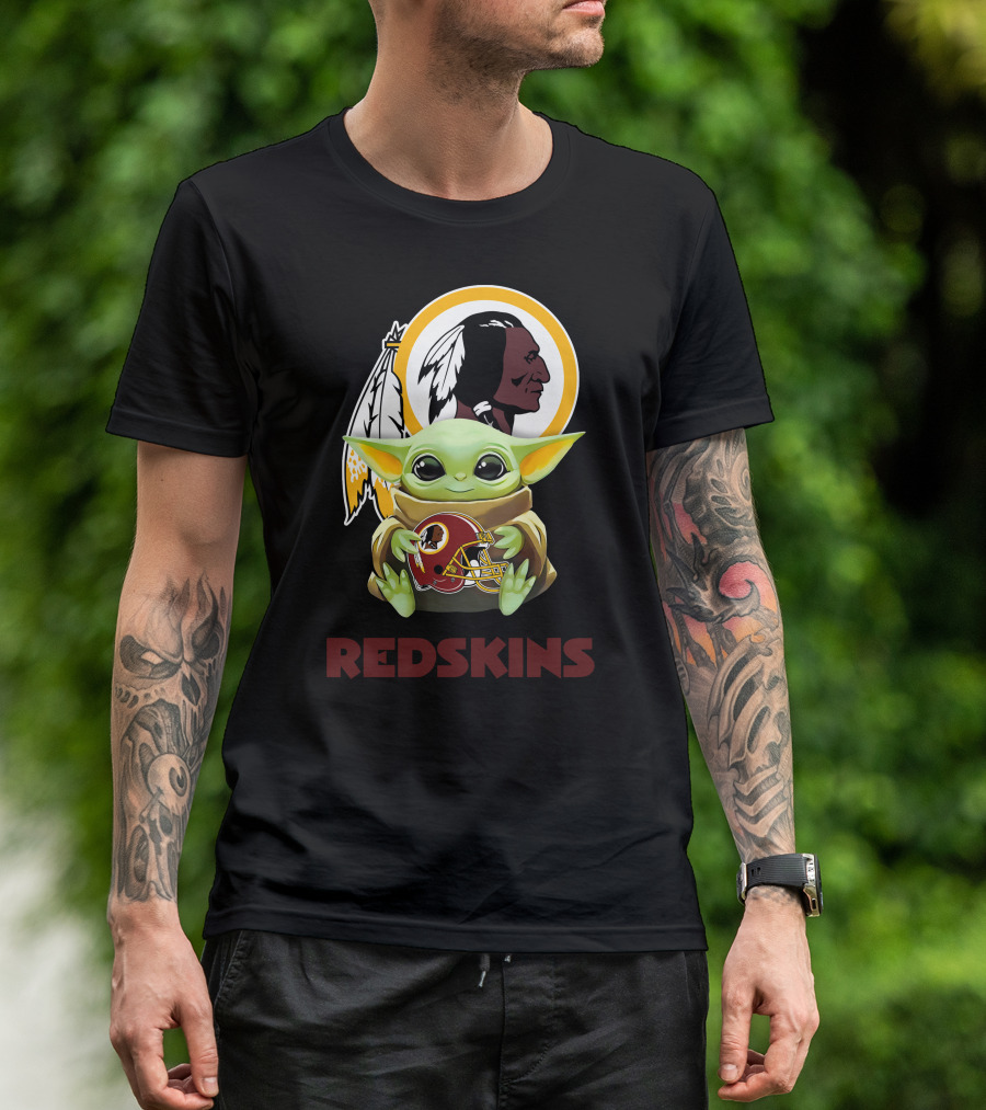 Baby Yoda Holding Washington Redskins Football Helmet Redskins T-Shirt
