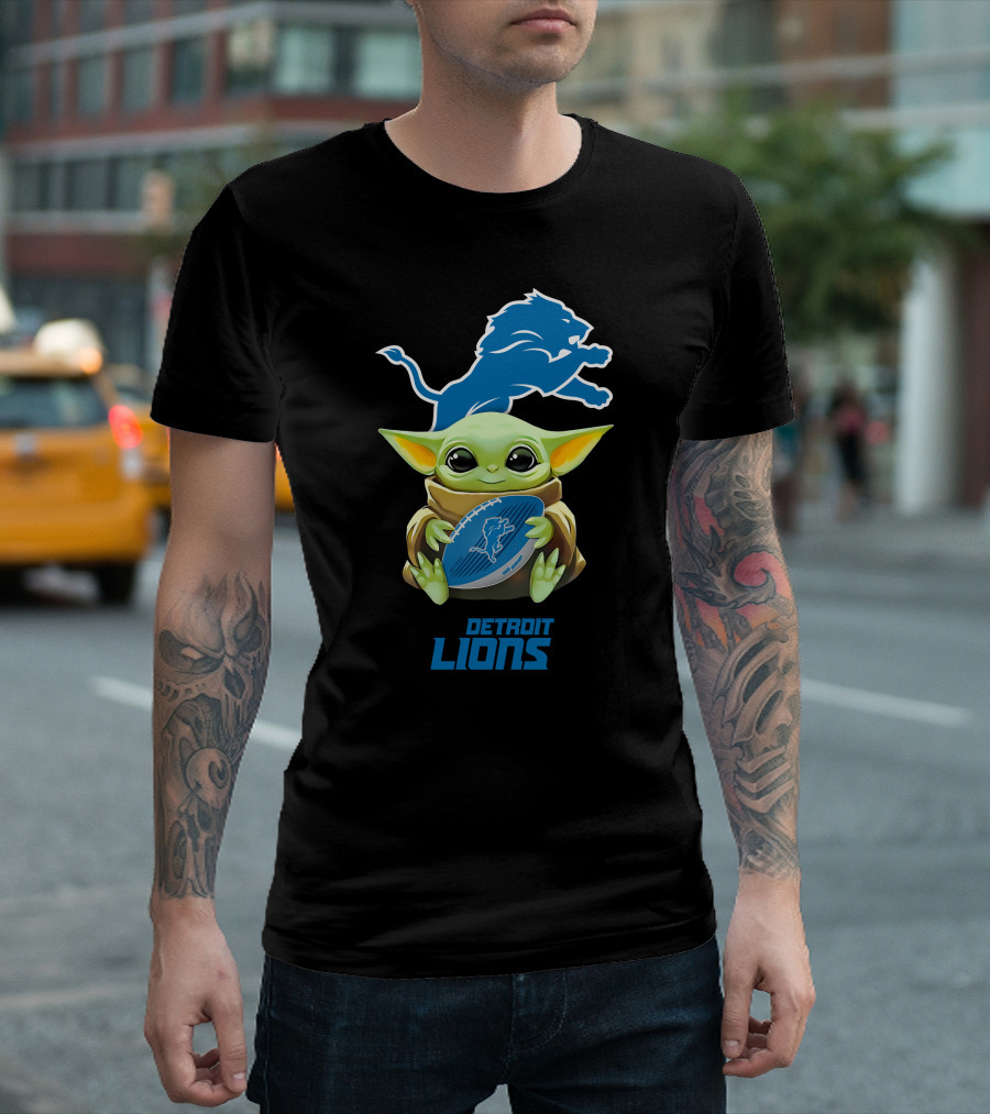 Star Wars Baby Yoda Holding Detroit Lions Football Fan T-Shirt