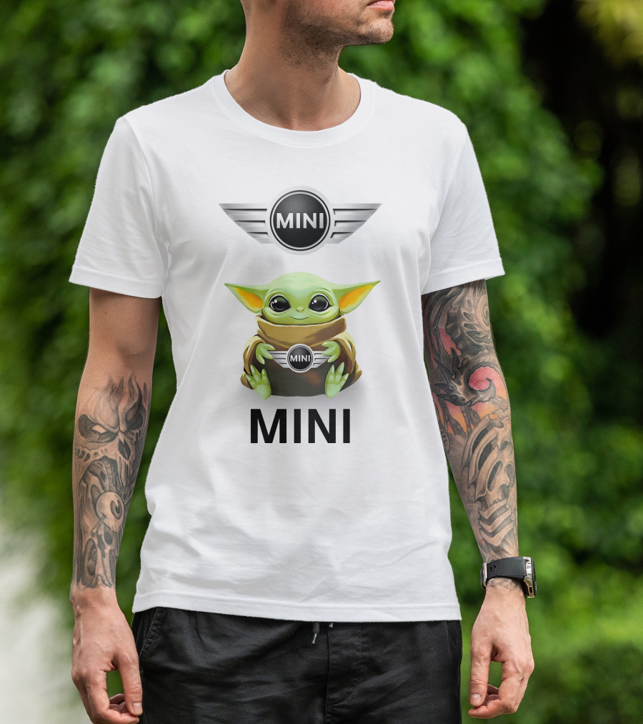 MINI Baby Yoda Hug With MINI T-Shirt