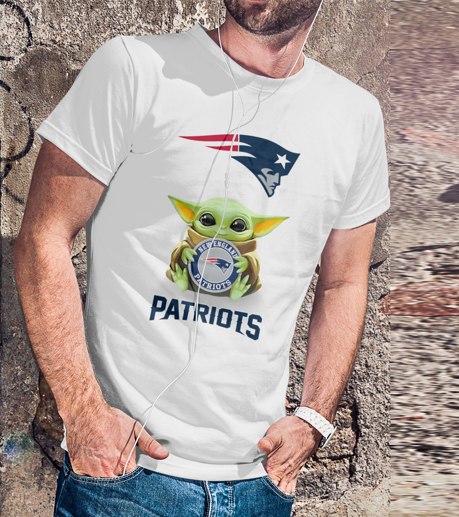 Baby Yoda New England Patriots Hugging T-Shirt