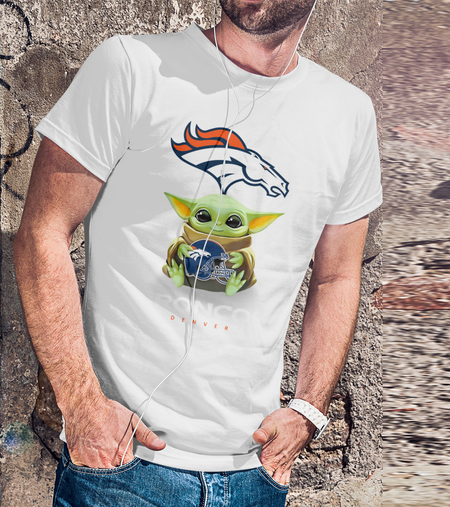 Star Wars Baby Yoda Hug Denver Broncos Helmet Broncos Denver T-Shirt