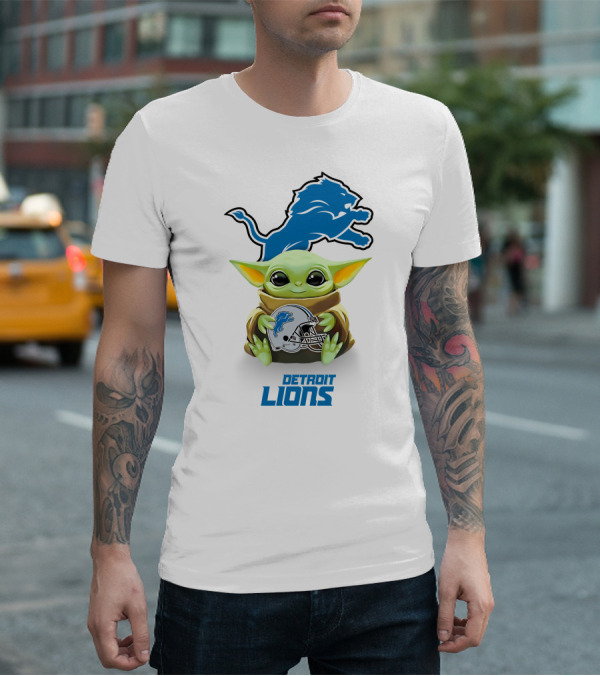Star Wars Baby Yoda Holding Detroit Lions Helmet T-Shirt